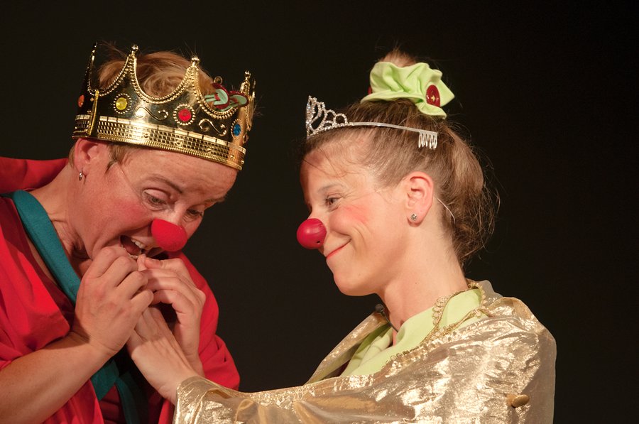 Aschenputtel mit Tanja-Marie Streller und Christiane Stauffer
