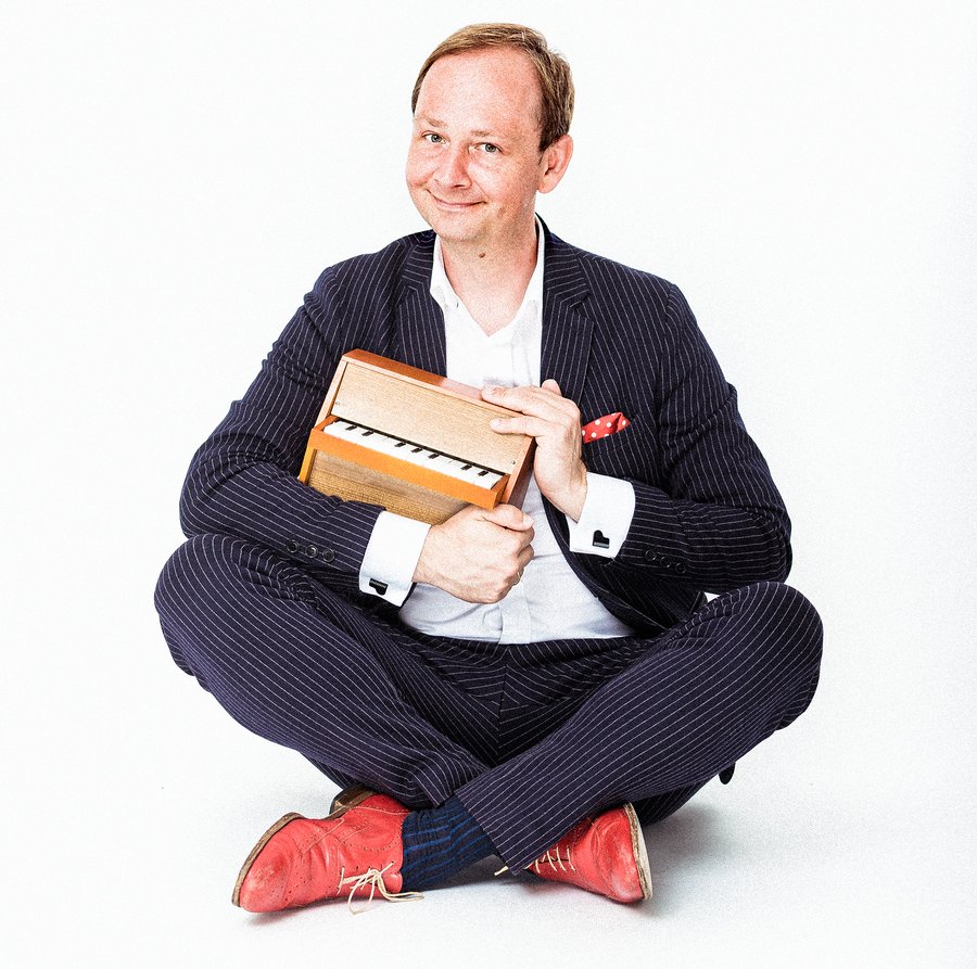 Der Kabarettist und Pianist Christoph Reuter