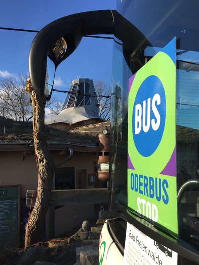 Bild zum Beitrag 'Mit dem Bus zur „Gier“'