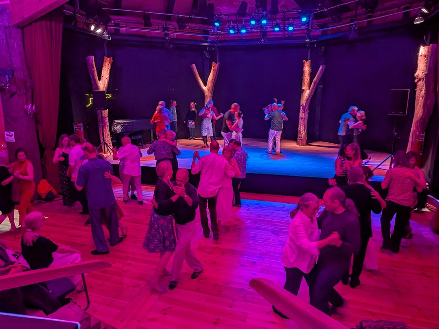 Tangokurs im Theater